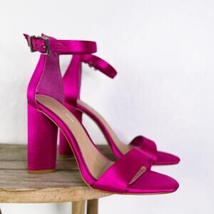 Gianni Bini Joenah Satin Strap Sandals Heels Bold Chic Girly Hot Pink sz 6.5 NEW